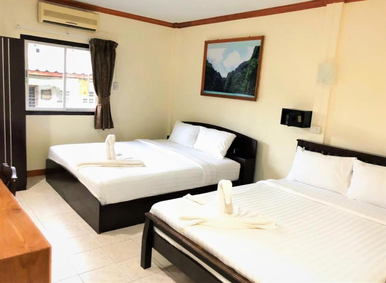 Golden Bee Phiphi Hotel Exterior photo